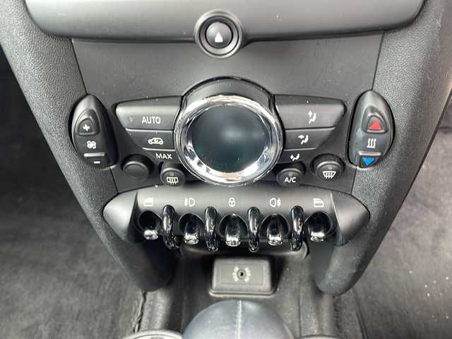 ＭＩＮＩ ミニ クーパー S 秋田県 2013(平25)年 11.2万km ペッパー・ホワイト 社外ポータブルナビ/パドルシフト/ETC/純正CDオーディオ/AUX/フォグランプ/リアフォグ/電動格納ミラー/サマータイヤ純正アルミ組積み込み
