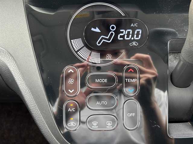 日産 デイズ ルークス X Vセレクション 佐賀県 2018(平30)年 1.8万km ブラック 衝突軽減システム/バックモニター/アラウンドビューモニター/前後コーナーセンサー/両側パワースライドドア/ワンタッチパワースライド/純正フロアマット/純正14インチAW/LEDヘッドライト/スペアキー×１/取扱説明書/保証書
