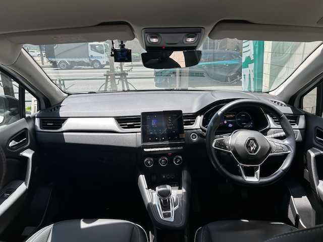 ルノー キャプチャー E－テックハイブリッド レザーパック 東京都 2022(令4)年 0.5万km パールⅡ 登録時走行5075km/ワンオーナー/ディスプレイオーディオ/全周囲カメラ/アクティブブレーキ/レーンキープアシスト/ブラインドスポットディテクション/アクティブクルーズコントロール/RCTA/黒革シート/前席パワーシート＆シートヒーター/ETC/前後ドライブレコーダー/USBソケット/R6.7年記録簿/保証書・取説/スペアキー