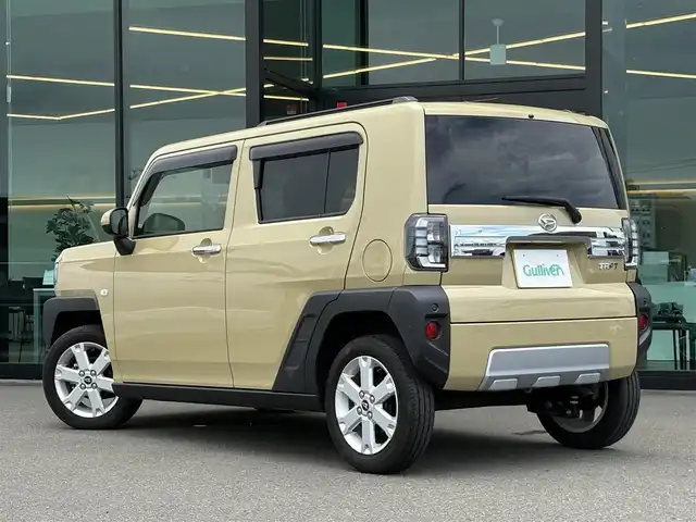 ダイハツ タフト G ターボ クロムベンチャー 東京都 2023(令5)年 0.9万km サンドベージュメタリック ワンオーナー　/9インチスマホ連携ディスプレイオーディオ/・フルセグTV/・Bluetooth/・AppleCarPlay/・AndroidAuto/・HDMI/・USB/iPod/純正ドライブレコーダー/バックカメラ/アダプティブクルーズコントロール/アイドリングストップ/バガラスルーフ/シートヒーター/純正フロアマット/純正15インチアルミホイール/ドアバイザー/ETC/スマートキー/スペアキー