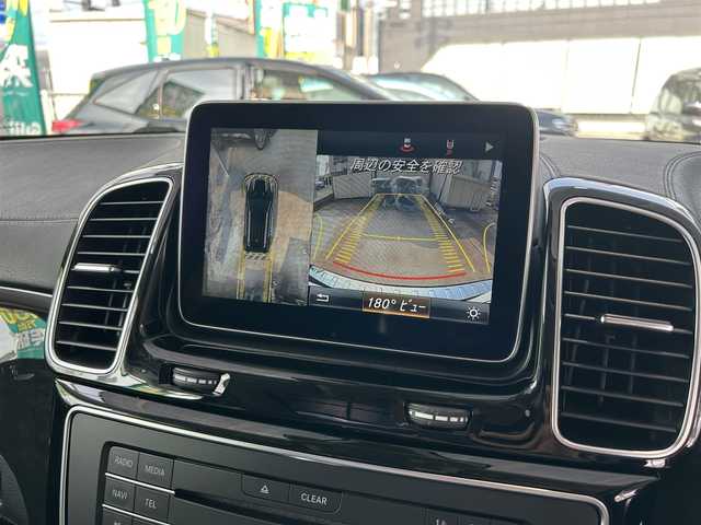 メルセデス・ベンツ ＧＬＥ３５０ｄ 京都府 2016(平28)年 8.1万km オブシディアンブラック  純正ナビ/　・フルセグTV/　・BTオーディオ/　・CD/DVD/　・全方位カメラ/ MOPサンルーフ/ 衝突軽減ブレーキ/ ステアリングアシスト/ レーンキープアシスト/ BSM/ ヒルディセントアシスト/ レザーシート/ 前席メモリ付きパワーシート/ シートヒーター/ ハーマンカードンサウンドシステム/ パークトロニック/ ルーフレール/ サイドステップ/ 純正フロアマット/ ドライブレコーダー/ 社外21インチアルミホイール/ LEDヘッドライト
