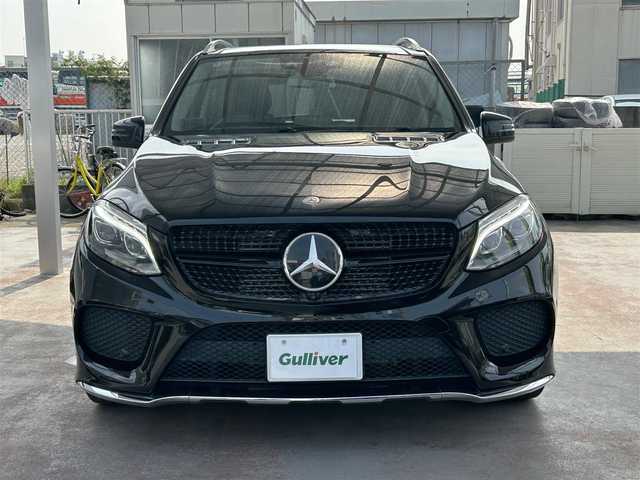 メルセデス・ベンツ ＧＬＥ３５０ｄ 京都府 2016(平28)年 8.1万km オブシディアンブラック  純正ナビ/　・フルセグTV/　・BTオーディオ/　・CD/DVD/　・全方位カメラ/ MOPサンルーフ/ 衝突軽減ブレーキ/ ステアリングアシスト/ レーンキープアシスト/ BSM/ ヒルディセントアシスト/ レザーシート/ 前席メモリ付きパワーシート/ シートヒーター/ ハーマンカードンサウンドシステム/ パークトロニック/ ルーフレール/ サイドステップ/ 純正フロアマット/ ドライブレコーダー/ 社外21インチアルミホイール/ LEDヘッドライト