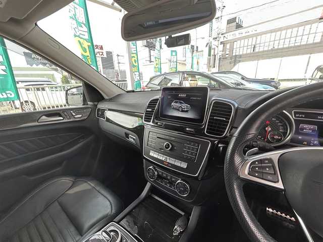 メルセデス・ベンツ ＧＬＥ３５０ｄ 京都府 2016(平28)年 8.1万km オブシディアンブラック  純正ナビ/　・フルセグTV/　・BTオーディオ/　・CD/DVD/　・全方位カメラ/ MOPサンルーフ/ 衝突軽減ブレーキ/ ステアリングアシスト/ レーンキープアシスト/ BSM/ ヒルディセントアシスト/ レザーシート/ 前席メモリ付きパワーシート/ シートヒーター/ ハーマンカードンサウンドシステム/ パークトロニック/ ルーフレール/ サイドステップ/ 純正フロアマット/ ドライブレコーダー/ 社外21インチアルミホイール/ LEDヘッドライト