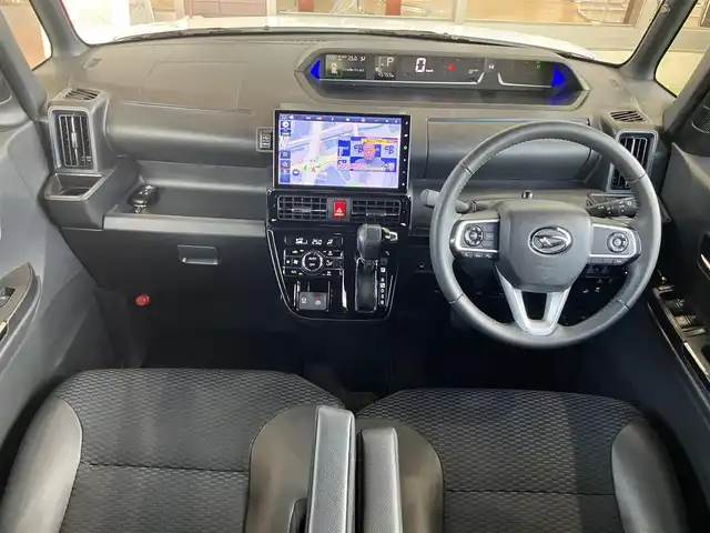 ダイハツ タント カスタム RS 神奈川県 2023(令5)年 4.6万km ブラックマイカメタリック/シャイニングホワイトパール ターボ/スマートアシスト/・衝突回避支援ブレーキ/・衝突警報機能/・ブレーキ制御付誤発進抑制機能/・車線逸脱警報機能/・車線逸脱抑制制御機能/・路側逸脱警報機能/・ふらつき機能/・先行車発進お知らせ機能/・標識認識機能/・アダプティブドライビングビーム/・コーナーセンサー/パノラマモニター/両側パワースライドドア/純正メモリーナビ/・フルセグTV/・CD/DVD再生/・BT接続/ETC/電動パーキング/・オートブレーキホールド/ハーフレザーシート/・前席シートヒーター/・後席用シートバックテーブル/レザーステアリング/・ステアリモコン/後席ロールアップサンシェード/ISOFIX/アイドリングストップ/プッシュスタート/スマートキー×2個/社外17インチアルミホイール/LEDヘッドライト/LEDフォグランプ/純正ドアバイザー/純正フロアマット/車両保証書/車両取説/ナビ取説/純正アルミホイール/スタッドレス付き車載
