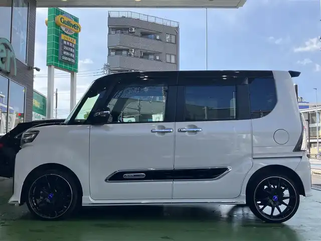 ダイハツ タント カスタム RS 神奈川県 2023(令5)年 4.6万km ブラックマイカメタリック/シャイニングホワイトパール ターボ/スマートアシスト/・衝突回避支援ブレーキ/・衝突警報機能/・ブレーキ制御付誤発進抑制機能/・車線逸脱警報機能/・車線逸脱抑制制御機能/・路側逸脱警報機能/・ふらつき機能/・先行車発進お知らせ機能/・標識認識機能/・アダプティブドライビングビーム/・コーナーセンサー/パノラマモニター/両側パワースライドドア/純正メモリーナビ/・フルセグTV/・CD/DVD再生/・BT接続/ETC/電動パーキング/・オートブレーキホールド/ハーフレザーシート/・前席シートヒーター/・後席用シートバックテーブル/レザーステアリング/・ステアリモコン/後席ロールアップサンシェード/ISOFIX/アイドリングストップ/プッシュスタート/スマートキー×2個/社外17インチアルミホイール/LEDヘッドライト/LEDフォグランプ/純正ドアバイザー/純正フロアマット/車両保証書/車両取説/ナビ取説/純正アルミホイール/スタッドレス付き車載