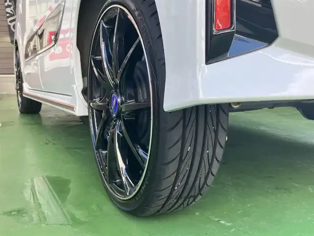 ダイハツ タント カスタム RS 神奈川県 2023(令5)年 4.6万km ブラックマイカメタリック/シャイニングホワイトパール ターボ/スマートアシスト/・衝突回避支援ブレーキ/・衝突警報機能/・ブレーキ制御付誤発進抑制機能/・車線逸脱警報機能/・車線逸脱抑制制御機能/・路側逸脱警報機能/・ふらつき機能/・先行車発進お知らせ機能/・標識認識機能/・アダプティブドライビングビーム/・コーナーセンサー/パノラマモニター/両側パワースライドドア/純正メモリーナビ/・フルセグTV/・CD/DVD再生/・BT接続/ETC/電動パーキング/・オートブレーキホールド/ハーフレザーシート/・前席シートヒーター/・後席用シートバックテーブル/レザーステアリング/・ステアリモコン/後席ロールアップサンシェード/ISOFIX/アイドリングストップ/プッシュスタート/スマートキー×2個/社外17インチアルミホイール/LEDヘッドライト/LEDフォグランプ/純正ドアバイザー/純正フロアマット/車両保証書/車両取説/ナビ取説/純正アルミホイール/スタッドレス付き車載
