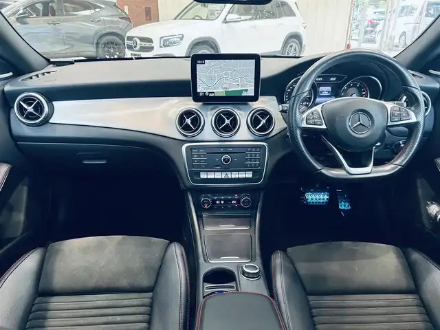 メルセデス・ベンツ ＣＬＡ１８０ AMG スタイル 大阪府 2018(平30)年 2.2万km ポーラホワイト AMGプレミアムP/レーダーセーフティP/サンルーフ/ハーマンカードン/ハーフレザー/メモリ付きパワーシート/シートヒーター/純正ナビ/TV/バックカメラ/applecarplay/ACC/ブラインドスポット/純正18インチAW/LEDヘッドライト/クリアランスソナー