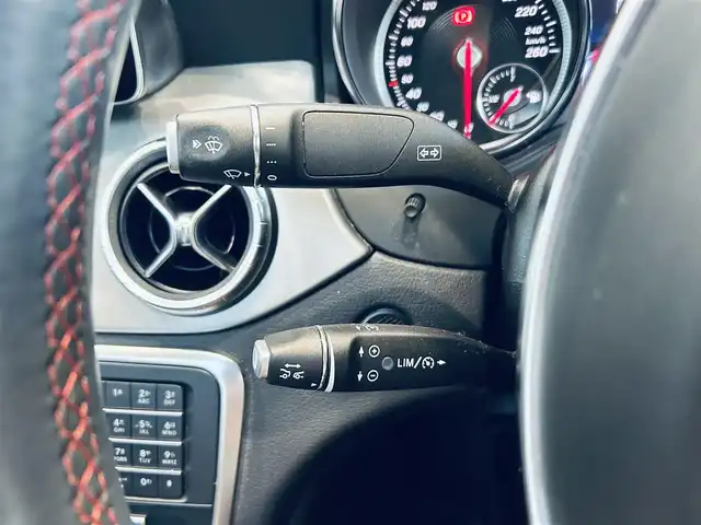 メルセデス・ベンツ ＣＬＡ１８０ AMG スタイル 大阪府 2018(平30)年 2.2万km ポーラホワイト AMGプレミアムP/レーダーセーフティP/サンルーフ/ハーマンカードン/ハーフレザー/メモリ付きパワーシート/シートヒーター/純正ナビ/TV/バックカメラ/applecarplay/ACC/ブラインドスポット/純正18インチAW/LEDヘッドライト/クリアランスソナー
