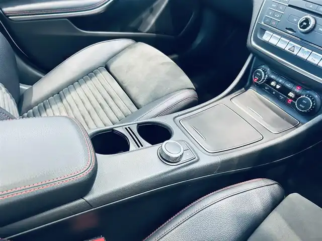 メルセデス・ベンツ ＣＬＡ１８０ AMG スタイル 大阪府 2018(平30)年 2.2万km ポーラホワイト AMGプレミアムP/レーダーセーフティP/サンルーフ/ハーマンカードン/ハーフレザー/メモリ付きパワーシート/シートヒーター/純正ナビ/TV/バックカメラ/applecarplay/ACC/ブラインドスポット/純正18インチAW/LEDヘッドライト/クリアランスソナー