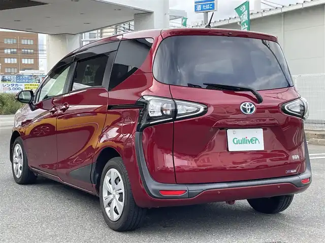 トヨタ シエンタ ハイブリッド G 大分県 2019(令1)年 7万km センシュアルレッドマイカ トヨタ純正ナビ/（NSZT-W68T)/Bluetooth対応/ワンセグTV/CD/DVD/AM/FM/バックカメラ/両側パワースライドドア/クルーズコントロール/ドライブレコーダー（前後）/3列シート/バックカメラ/ビルトインETC/純正フロアマット/ドアバイザー/プッシュスタート/保証書/取扱説明書/スペアキー