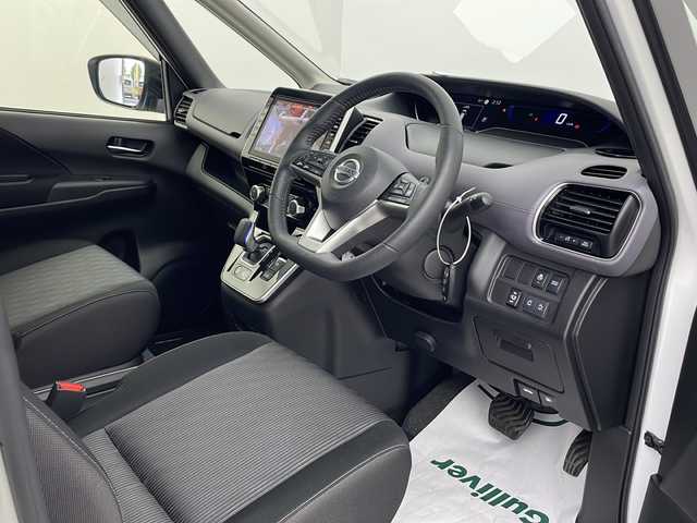 日産 セレナ e－パワー ハイウェイスター V 大阪府 2021(令3)年 3.2万km ブリリアントホワイトパール 純正ナビ/・フルセグTV/・Bluetooth/・CD/・HDMI/後席フリップダウンモニター/デジタルインナーミラー/両側パワースライドドア/プロパイロット/セーフティパックA/全方位カメラ/ブラインドスポットモニター/フロント＆バックソナー/追従クルーズコントロール/リアサーキュレーター/ステアリングヒーター/シートヒーター/カーテンエアバック