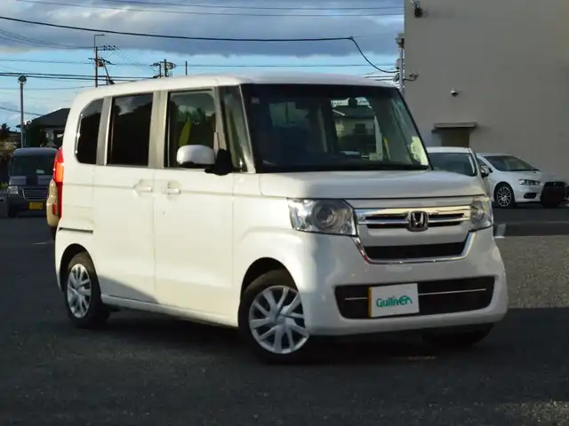 ホンダ Ｎ ＢＯＸ L ターボ 栃木県 2023(令5)年 1.1万km プラチナホワイトパール ディーラー点検記録簿/[R5.6.7]/Honda SENSING/[衝突軽減ブレーキ/誤発進抑制機能/後方誤発進抑制機能/歩行者事故低減ステアリング/路外逸脱抑制機能/先行車発進お知らせ機能/標識認識機能/オートハイビーム/車線維持支援システム]/渋滞追従機能付アダプティブクルーズコントロール/両側パワースライドドア/安全装備/[パーキングセンサーシステム/フロントセンサーカメラ/レーダーセンサー/オートマチックブレーキホールド/アイドリングストップ/横滑り防止]/7インチ純正SDナビゲーションシステム/[フルセグ/AM/FM/BT/CD/DVD]/オートライト/LEDヘッドライト/ETC2.0/プッシュスタート/電動パーキング/シートヒーター[前列]/ドライブレコーダー[前]/スマートスペアキー×1/取扱説明書/保証書
