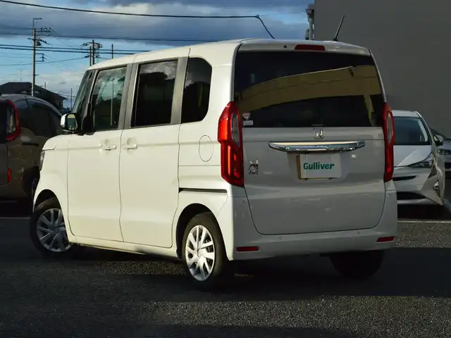 ホンダ Ｎ ＢＯＸ L ターボ 栃木県 2023(令5)年 1.1万km プラチナホワイトパール ディーラー点検記録簿/[R5.6.7]/Honda SENSING/[衝突軽減ブレーキ/誤発進抑制機能/後方誤発進抑制機能/歩行者事故低減ステアリング/路外逸脱抑制機能/先行車発進お知らせ機能/標識認識機能/オートハイビーム/車線維持支援システム]/渋滞追従機能付アダプティブクルーズコントロール/両側パワースライドドア/安全装備/[パーキングセンサーシステム/フロントセンサーカメラ/レーダーセンサー/オートマチックブレーキホールド/アイドリングストップ/横滑り防止]/7インチ純正SDナビゲーションシステム/[フルセグ/AM/FM/BT/CD/DVD]/オートライト/LEDヘッドライト/ETC2.0/プッシュスタート/電動パーキング/シートヒーター[前列]/ドライブレコーダー[前]/スマートスペアキー×1/取扱説明書/保証書