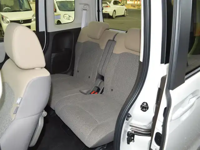 ホンダ Ｎ ＢＯＸ L ターボ 栃木県 2023(令5)年 1.1万km プラチナホワイトパール ディーラー点検記録簿/[R5.6.7]/Honda SENSING/[衝突軽減ブレーキ/誤発進抑制機能/後方誤発進抑制機能/歩行者事故低減ステアリング/路外逸脱抑制機能/先行車発進お知らせ機能/標識認識機能/オートハイビーム/車線維持支援システム]/渋滞追従機能付アダプティブクルーズコントロール/両側パワースライドドア/安全装備/[パーキングセンサーシステム/フロントセンサーカメラ/レーダーセンサー/オートマチックブレーキホールド/アイドリングストップ/横滑り防止]/7インチ純正SDナビゲーションシステム/[フルセグ/AM/FM/BT/CD/DVD]/オートライト/LEDヘッドライト/ETC2.0/プッシュスタート/電動パーキング/シートヒーター[前列]/ドライブレコーダー[前]/スマートスペアキー×1/取扱説明書/保証書