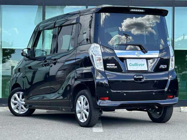 日産 デイズ ルークス ハイウェイスターX 和歌山県 2019(令1)年 8.4万km ブラック 社外7インチナビ/フルセグTV/Bluetooth/全周囲カメラ/ETC/ドライブレコーダー/衝突軽減カメラ/車線逸脱防止機能/コーナーセンサー/片側パワースライドドア/革巻きステアリング/ステアリングスイッチ/オートライト/オートハイビーム/フォグランプ/アイドリングストップ/純正14インチAW/プッシュスタート/スマートキー/スペアキー