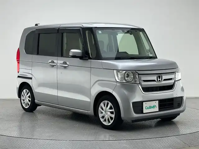 ホンダ Ｎ ＢＯＸ G ホンダセンシング 兵庫県 2019(令1)年 1万km ルナシルバーM 社外SDナビ(CD/DVD/SD/Bt/フルセグ)/・AVN-D9/ナビ内蔵前後ドライブレコーダー/バックカメラ/両側スライドドア/ACC/LKA/PCS/LEDヘッドライト/クリアランスソナー /ビルトインETC/社外マット/純正バイザー/スペアキーx１