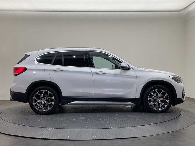 ＢＭＷ Ｘ１ xDrive 18d xライン 愛媛県 2022(令4)年 5.9万km アルピンホワイトⅢ 純正ナビ/Bluetooth/フルセグ/USB/バックカメラ/レーダークルーズコントロール/衝突被害軽減ブレーキ/レーンキープアシスト/前後コーナーセンサー/LEDヘッドライト/オートライト/ドライブレコーダー/ETC/電動リアゲート/ハーフレザー/パワーシート/ルーフレール/純正18インチアルミ/純正フロアマット
