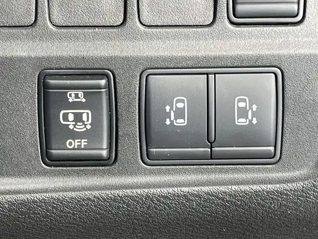 日産 セレナ ハイウェイスター V 東京都 2020(令2)年 4.9万km ブリリアントホワイトパール アラウンドビューモニター　/純正１０インチナビ　/・Ｂｌｕｅｔｏｏｔｈ　/・フルセグ　/・Ｂｌｕ－ｒａｙ　/プロパイロット　/ブラインドスポットモニター　/エマージェンシーブレーキ　/ＬＥＤヘッドライト