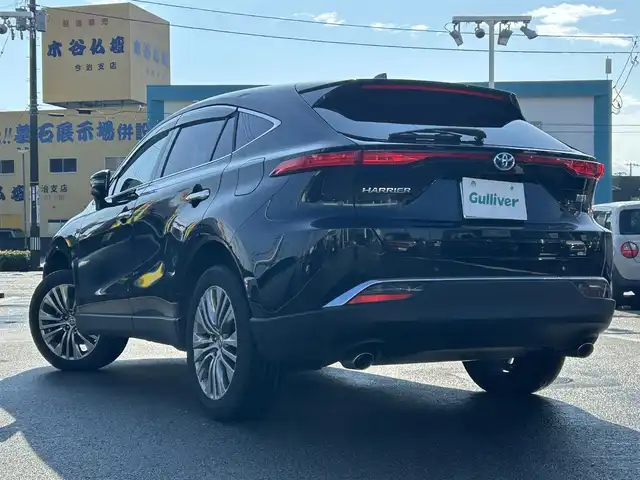 トヨタ ハリアー ハイブリッド Z 愛媛県 2024(令6)年 5.1万km ブラック 登録時走行距離：51051km/メーカーOP純正ナビ/AM/FM/BT/フルセグTV/Bluetooth/HDMI/JBL/ETC2.0/全周囲カメラ/前後ドラレコ/追従クルコン/エンジンスタートボタン/レーンキープアシスト/衝突軽減システム/横滑り防止装置/LEDヘッドライト/オートライト/オートハイビーム/ハーフレザーシート/電動リアゲート/スマートキー/純正アルミホイール/コーナーセンサー
