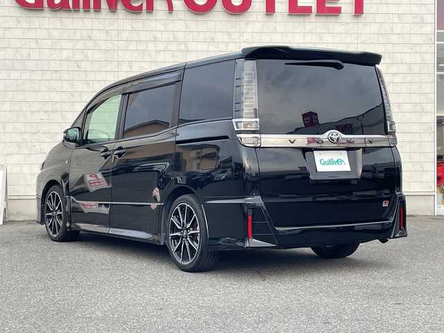 トヨタ ヴォクシー ZS GRスポーツ 山口県 2018(平30)年 8.1万km ブラック 社外ナビ/CD/DVD/SD/BT/FM/AM/バックカメラ/フルセグTV/ETC/クルーズコントロール/前方ドライブレコーダー/両側パワースライドドア/衝突軽減ブレ―キ/レーンアシスト/オートライト/オートマチックハイビーム/電動格納ミラー/純正フロアマット