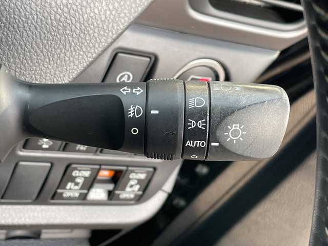 トヨタ ヴォクシー ZS GRスポーツ 山口県 2018(平30)年 8.1万km ブラック 社外ナビ/CD/DVD/SD/BT/FM/AM/バックカメラ/フルセグTV/ETC/クルーズコントロール/前方ドライブレコーダー/両側パワースライドドア/衝突軽減ブレ―キ/レーンアシスト/オートライト/オートマチックハイビーム/電動格納ミラー/純正フロアマット