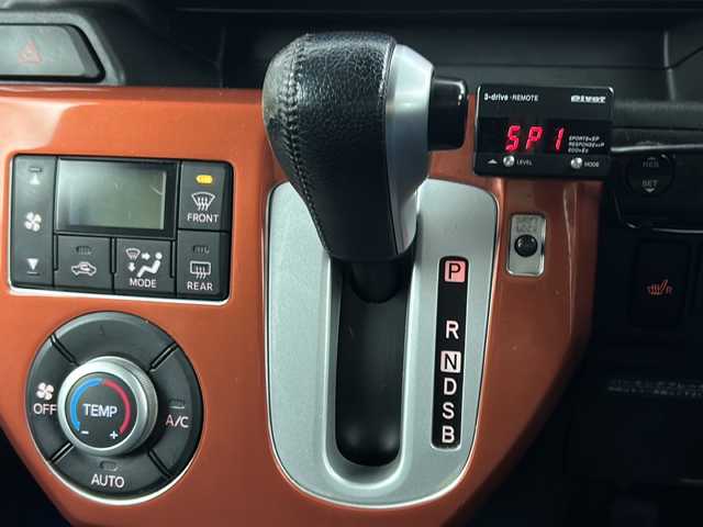 ダイハツ ウェイク G 福島県 2015(平27)年 11.6万km パールホワイトⅢ/トニコオレンジメタリック 2トーン /４ＷＤ//両側電動スライドア//社外メモリーナビ/(CD/DVD/Bluetooth/フルセグ/USB/ＨＤＭI)//バックカメラ//運転席シートヒーター//エコアイドル//社外ドライブレコーダー//プッシュスタート//スマートキー//スタアリングスイッチ//LEDヘッドライト//ハロゲンフォグ//社外エンジンスターター//社外アルミ付きスタッドレスタイヤ積込