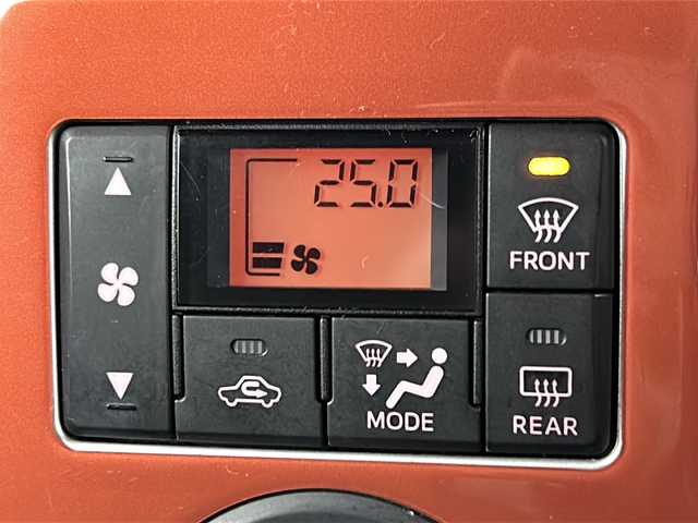 ダイハツ ウェイク G 福島県 2015(平27)年 11.6万km パールホワイトⅢ/トニコオレンジメタリック 2トーン /４ＷＤ//両側電動スライドア//社外メモリーナビ/(CD/DVD/Bluetooth/フルセグ/USB/ＨＤＭI)//バックカメラ//運転席シートヒーター//エコアイドル//社外ドライブレコーダー//プッシュスタート//スマートキー//スタアリングスイッチ//LEDヘッドライト//ハロゲンフォグ//社外エンジンスターター//社外アルミ付きスタッドレスタイヤ積込