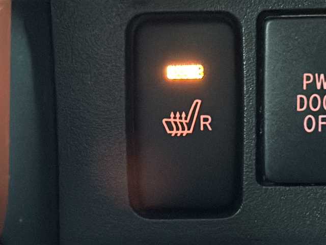 ダイハツ ウェイク G 福島県 2015(平27)年 11.6万km パールホワイトⅢ/トニコオレンジメタリック 2トーン /４ＷＤ//両側電動スライドア//社外メモリーナビ/(CD/DVD/Bluetooth/フルセグ/USB/ＨＤＭI)//バックカメラ//運転席シートヒーター//エコアイドル//社外ドライブレコーダー//プッシュスタート//スマートキー//スタアリングスイッチ//LEDヘッドライト//ハロゲンフォグ//社外エンジンスターター//社外アルミ付きスタッドレスタイヤ積込