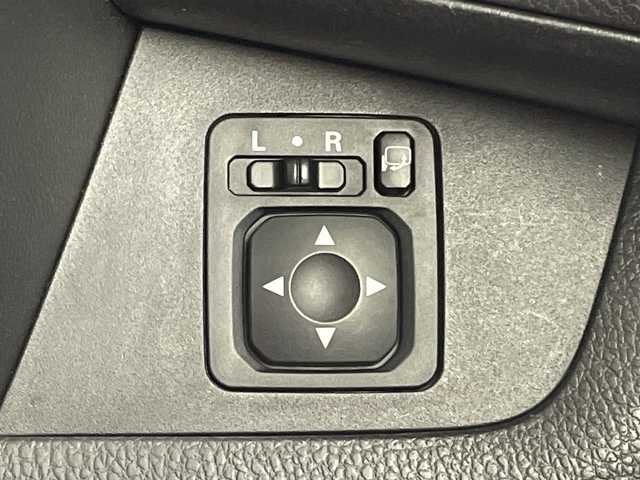 日産 デイズ ルークス ハイウェイスター Gターボ 愛知県 2018(平30)年 3.5万km スパークリングレッド/ブラック 社外ナビ/全方位モニター/両側パワースライドドア/ETC/衝突軽減ブレーキ/レーンキープアシスト/オートマチックハイビーム/エンジンプッシュスタートボタン/スマートキー/クルーズコントロール/純正アルミホイール/LEDヘッドライト