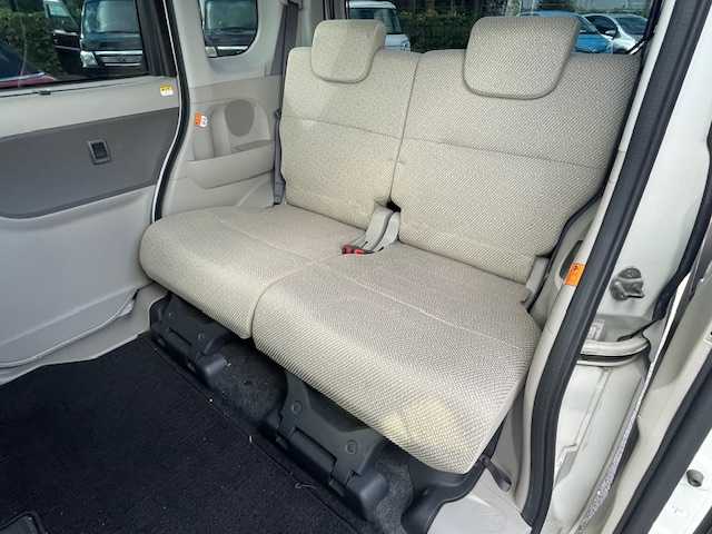 ダイハツ タント G 静岡県 2015(平27)年 5万km パールホワイトⅢ 片側パワースライドドア/ETC/アイドリングストップ/純正フロアマット/純正14インチアルミホイール/オートエアコン/プッシュスタート/ドアバイザー/取説説明書・記録簿・保証書/スマートキー/スペアキー/パワーウィンドウ