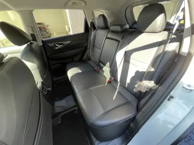 日産 エクストレイル 20X エマージェンシーブレーキ 滋賀県 2015(平27)年 3.8万km ブリリアントホワイトパール オーディオ/シートヒーター/コーナーセンサー/合皮シート/ドライブレコーダー/プッシュスタート/スマートキー/純正アルミホイール