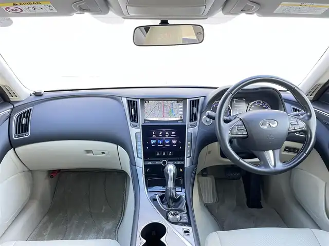 日産 スカイライン 200GT－t タイプP 群馬県 2014(平26)年 5.9万km クリスタルホワイトパール 安全装備/・衝突軽減ブレーキ/・オートライト/・レーンキープアシスト/・クリアランスソナー/・アラウンドビューモニター/・クルーズコントロール/・ブラインドスポット/・横滑り防止/メーカー純正ナビ/・AM/FM/フルセグTV/・Bluetooth/USB/MSV/LEDヘッドライト/LEDフォグランプ/前席シートヒーター/シートメモリー/前席パワーシート/ETC/純正フロアマット/スマートキー/プッシュスタート