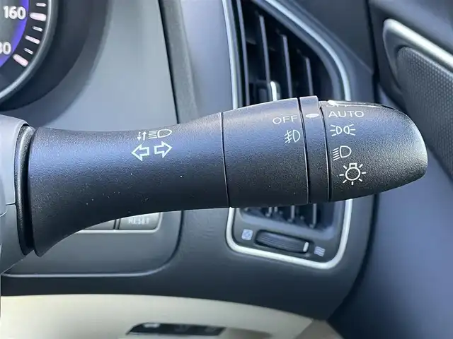 日産 スカイライン 200GT－t タイプP 群馬県 2014(平26)年 5.9万km クリスタルホワイトパール 安全装備/・衝突軽減ブレーキ/・オートライト/・レーンキープアシスト/・クリアランスソナー/・アラウンドビューモニター/・クルーズコントロール/・ブラインドスポット/・横滑り防止/メーカー純正ナビ/・AM/FM/フルセグTV/・Bluetooth/USB/MSV/LEDヘッドライト/LEDフォグランプ/前席シートヒーター/シートメモリー/前席パワーシート/ETC/純正フロアマット/スマートキー/プッシュスタート