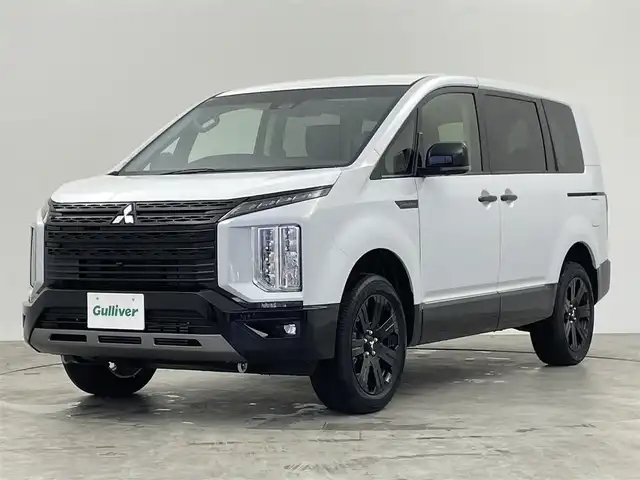 三菱 デリカＤ：５ シャモニー 群馬県 2025(令7)年 0.1万km未満 白Ⅱ CHAMONIX (8人)　/登録済未使用車　８人乗　ＡＬＰＩＮＥナビ　アラウンドビューモニター　両側パワースライドドア　パワーバックドア　レーダークルーズコントロール　ハーフレザーシート　シートヒーター　パワーシート　スマートキ
