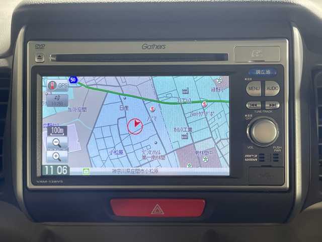 ホンダ Ｎ ＢＯＸ G Lパッケージ 神奈川県 2012(平24)年 7.3万km プレミアムホワイトパール 純正7インチメモリーナビ/(CD/DVD/ワンセグ)/バックカメラ/左側パワースライドドア/ステアリングスイッチ/社外13インチAW/スマートキー/プッシュスタート/ドアバイザー/フロアマット/Wエアバッグ/ABS/スマートキー/スペアキー×1本