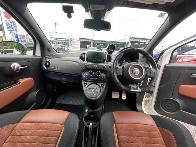 アバルト ５９５ コンペティツィオーネ 滋賀県 2019(令1)年 1.9万km 白 OP茶黒サベルトシート/ブレンボブレーキキャリパー/KONIショックアブソーバー/レコードモンツァ/ドライブレコーダー/ディスプレイオーディオ／ＢＴ／ＵＳＢ/純正AW１７/パドルシフト/ETC