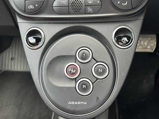 アバルト ５９５ コンペティツィオーネ 滋賀県 2019(令1)年 1.9万km 白 OP茶黒サベルトシート/ブレンボブレーキキャリパー/KONIショックアブソーバー/レコードモンツァ/ドライブレコーダー/ディスプレイオーディオ／ＢＴ／ＵＳＢ/純正AW１７/パドルシフト/ETC