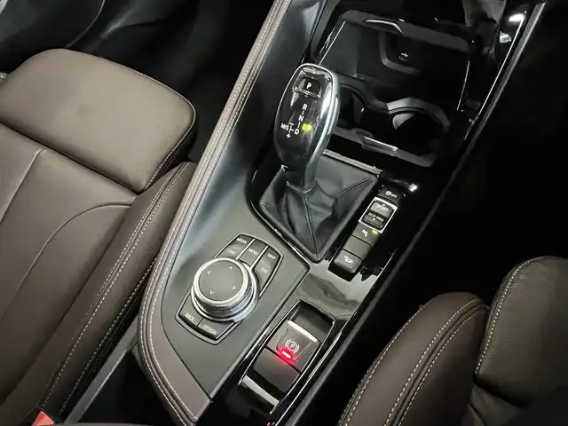 ＢＭＷ Ｘ２ xDrive 20d MスポーツX 山形県 2023(令5)年 2.3万km サファイアブラックP ワンオーナー/4WD/インテリジェントセーフティ/・衝突警告/歩行者警告/車線逸脱警告/ヘッドアップディスプレイ/純正ナビ/・Bluetooth/USB/バックカメラ/パークディスタンスコントロール/走行モード/ブラウンレザーシート/シートヒーターD/N席/パドルシフト/アダプティブクルーズコントロール/レーンディパーチャーウォーニング/純正LEDオートライト/ワイヤレスチャージング/ヒルディセントコントロール/オプション20インチAW/パワーバックドア/フットオープナー