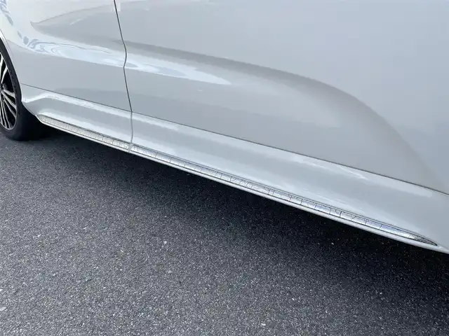 ホンダ オデッセイ アブソルート EX 佐賀県 2015(平27)年 9.6万km ホワイトオーキッドパール （株)IDOMが運営する【じしゃロン佐賀店】の自社ローン専用車両になります。/こちらは現金またはオートローンご利用時の価格です。自社ローンご希望の方は別途その旨お申付け下さい/禁煙車　/７人乗り　/純正ナビ/ＴＶ/ＢＴオーディオ　/ビルトインＥＴＣ　/バックカメラ　/両側電動スライドドア