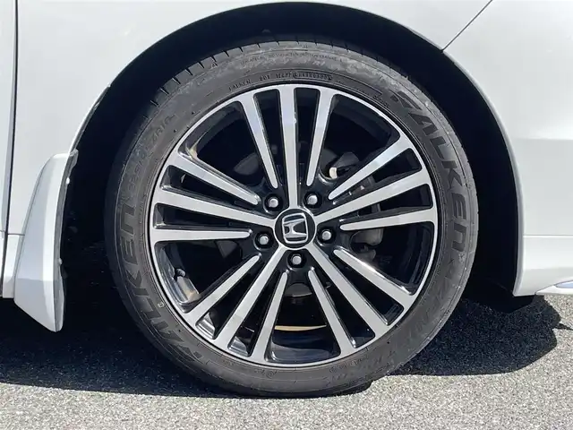 ホンダ オデッセイ アブソルート EX 佐賀県 2015(平27)年 9.6万km ホワイトオーキッドパール （株)IDOMが運営する【じしゃロン佐賀店】の自社ローン専用車両になります。/こちらは現金またはオートローンご利用時の価格です。自社ローンご希望の方は別途その旨お申付け下さい/禁煙車　/７人乗り　/純正ナビ/ＴＶ/ＢＴオーディオ　/ビルトインＥＴＣ　/バックカメラ　/両側電動スライドドア