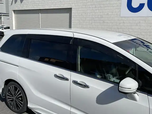 ホンダ オデッセイ アブソルート EX 佐賀県 2015(平27)年 9.6万km ホワイトオーキッドパール （株)IDOMが運営する【じしゃロン佐賀店】の自社ローン専用車両になります。/こちらは現金またはオートローンご利用時の価格です。自社ローンご希望の方は別途その旨お申付け下さい/禁煙車　/７人乗り　/純正ナビ/ＴＶ/ＢＴオーディオ　/ビルトインＥＴＣ　/バックカメラ　/両側電動スライドドア