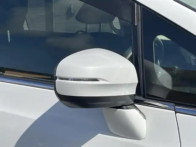 ホンダ オデッセイ アブソルート EX 佐賀県 2015(平27)年 9.6万km ホワイトオーキッドパール （株)IDOMが運営する【じしゃロン佐賀店】の自社ローン専用車両になります。/こちらは現金またはオートローンご利用時の価格です。自社ローンご希望の方は別途その旨お申付け下さい/禁煙車　/７人乗り　/純正ナビ/ＴＶ/ＢＴオーディオ　/ビルトインＥＴＣ　/バックカメラ　/両側電動スライドドア