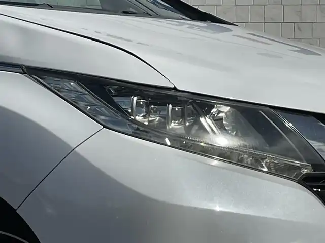 ホンダ オデッセイ アブソルート EX 佐賀県 2015(平27)年 9.6万km ホワイトオーキッドパール （株)IDOMが運営する【じしゃロン佐賀店】の自社ローン専用車両になります。/こちらは現金またはオートローンご利用時の価格です。自社ローンご希望の方は別途その旨お申付け下さい/禁煙車　/７人乗り　/純正ナビ/ＴＶ/ＢＴオーディオ　/ビルトインＥＴＣ　/バックカメラ　/両側電動スライドドア