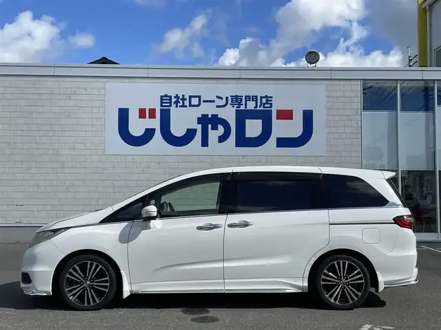 ホンダ オデッセイ アブソルート EX 佐賀県 2015(平27)年 9.6万km ホワイトオーキッドパール （株)IDOMが運営する【じしゃロン佐賀店】の自社ローン専用車両になります。/こちらは現金またはオートローンご利用時の価格です。自社ローンご希望の方は別途その旨お申付け下さい/禁煙車　/７人乗り　/純正ナビ/ＴＶ/ＢＴオーディオ　/ビルトインＥＴＣ　/バックカメラ　/両側電動スライドドア