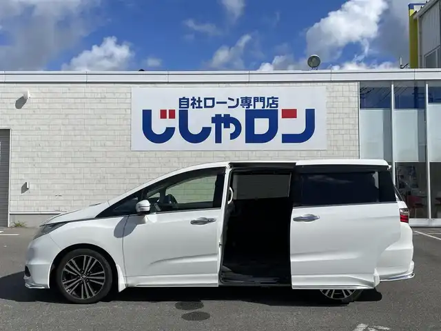 ホンダ オデッセイ アブソルート EX 佐賀県 2015(平27)年 9.6万km ホワイトオーキッドパール （株)IDOMが運営する【じしゃロン佐賀店】の自社ローン専用車両になります。/こちらは現金またはオートローンご利用時の価格です。自社ローンご希望の方は別途その旨お申付け下さい/禁煙車　/７人乗り　/純正ナビ/ＴＶ/ＢＴオーディオ　/ビルトインＥＴＣ　/バックカメラ　/両側電動スライドドア