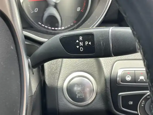 メルセデス・ベンツ Ｃ１８０ ローレウスエディション 静岡県 2018(平30)年 3.6万km ポーラホワイト レーダーセーフティ パッケージ/ブラックレザーシート （合皮）/シートヒーター /運転席メモリーパワーシート/CommandHDDナビフルセグTV Bluetooth/バックカメラ/AMGスタイリング/キーレスゴー /DSRCETC/ドライブレコーダー