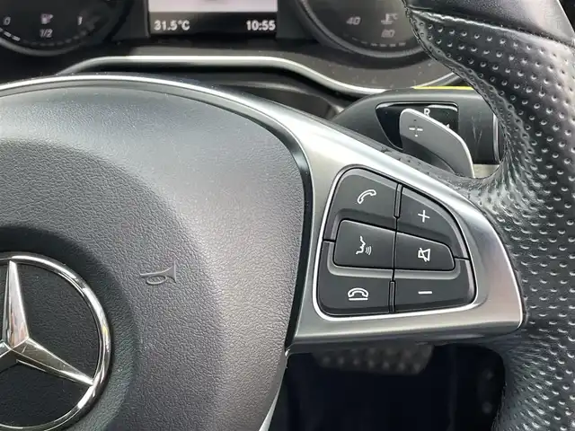メルセデス・ベンツ Ｃ１８０ ローレウスエディション 静岡県 2018(平30)年 3.6万km ポーラホワイト レーダーセーフティ パッケージ/ブラックレザーシート （合皮）/シートヒーター /運転席メモリーパワーシート/CommandHDDナビフルセグTV Bluetooth/バックカメラ/AMGスタイリング/キーレスゴー /DSRCETC/ドライブレコーダー