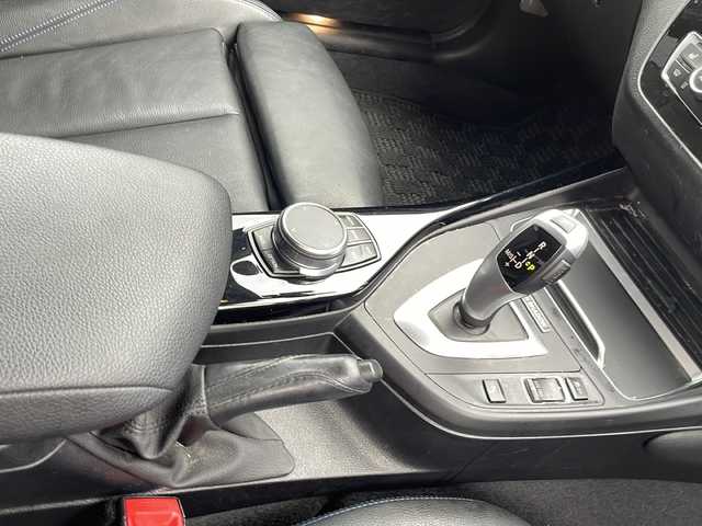 ＢＭＷ １１８ｄ Mスポーツ エディションシャドー 静岡県 2019(令1)年 4.1万km アルピンホワイトⅢ 純正ナビ/CD/DVD//バックカメラ/レザーシート/シートヒーター/純正18インチAW/ドライブレコーダー/ミラー一体型ETC/スマートキー/パワーシート