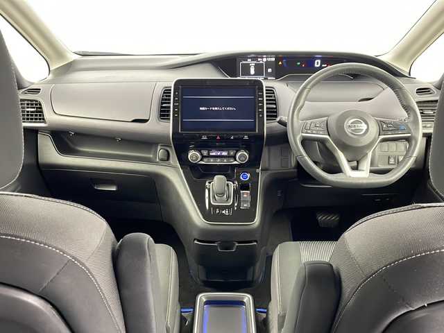 日産 セレナ e－パワー ハイウェイスター V 埼玉県 2020(令2)年 5.9万km アズライトブルー インテリジェントミラー/革巻きステアリング/プロパイロット/フォグランプ/ウィンカーミラー/ドアバイザー/両側パワースライドドア/プッシュスタート/純正フロアマット/コーナーセンサー/全方位カメラ/ＥＴＣ