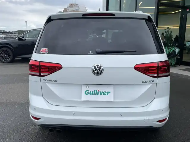 フォルクスワーゲン ゴルフ トゥーラン TDI ハイライン 東京都 2018(平30)年 4.4万km 白 純正ナビ/ワンオーナー/ETC2.0/純正アルミホイール/アダプティブクルーズコントロール/パドルシフト/サンシェード/フロントフォグランプ/ドライブレコーダー/キーレスエントリー/電動リアゲート/コーナーセンサー/Bluetooth/シートヒーター/衝突軽減ブレーキ/LEDヘッドライト/新車保証書/取扱説明書